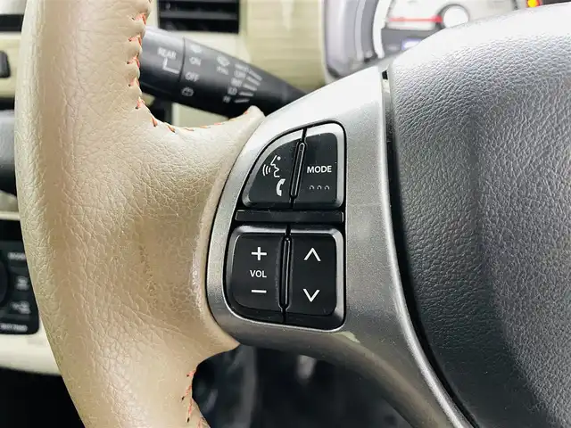 スズキ ハスラー ワンダラー 福島県 2019(平31)年 2.8万km シフォンアイボリーメタリック/ウッディブラウン2トーンルーフ スズキセーフティサポート/・衝突軽減ブレーキ/・誤発進抑制機能/・車線維持支援機能/・ふらつき警報機能/・先行車発進お知らせ機能/・横滑り防止装置/・ヒルスタートアシスト/・頚部衝撃緩和フロントシート/ワンオーナー/パイオニアメモリナビ/・フルセグTV/・CD/DVD/・FM/AM/・iPod/・AUX/・SD/・ステアリングスイッチ/LEDヘッドライト/・フォグランプ/・オートライト/ハーフレザー/シートヒーター（D＋N）/純正15インチスチールホイール/純正フロアマット/ドアバイザー/ルーフレール/アイドリングストップ/プッシュスタート/スマートキー