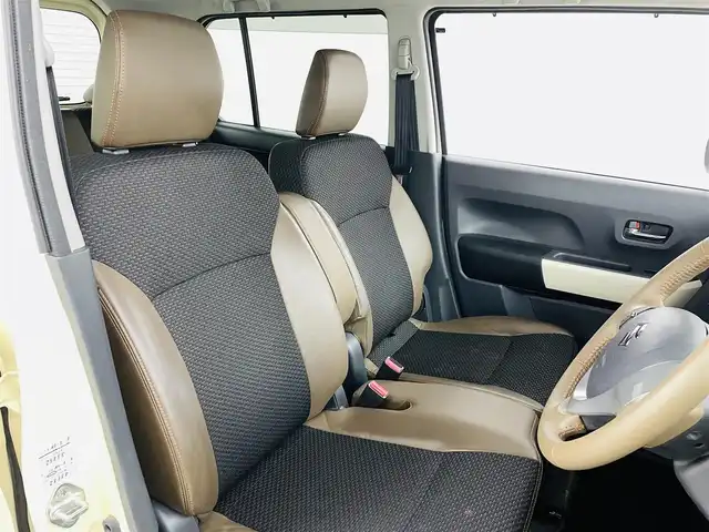 スズキ ハスラー ワンダラー 福島県 2019(平31)年 2.8万km シフォンアイボリーメタリック/ウッディブラウン2トーンルーフ スズキセーフティサポート/・衝突軽減ブレーキ/・誤発進抑制機能/・車線維持支援機能/・ふらつき警報機能/・先行車発進お知らせ機能/・横滑り防止装置/・ヒルスタートアシスト/・頚部衝撃緩和フロントシート/ワンオーナー/パイオニアメモリナビ/・フルセグTV/・CD/DVD/・FM/AM/・iPod/・AUX/・SD/・ステアリングスイッチ/LEDヘッドライト/・フォグランプ/・オートライト/ハーフレザー/シートヒーター（D＋N）/純正15インチスチールホイール/純正フロアマット/ドアバイザー/ルーフレール/アイドリングストップ/プッシュスタート/スマートキー