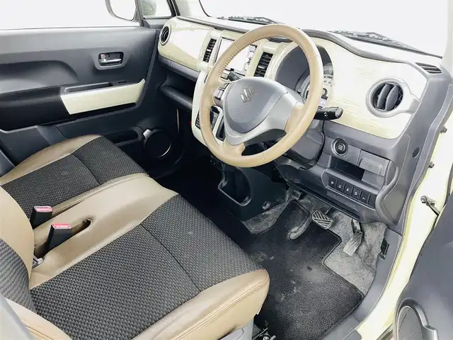 スズキ ハスラー ワンダラー 福島県 2019(平31)年 2.8万km シフォンアイボリーメタリック/ウッディブラウン2トーンルーフ スズキセーフティサポート/・衝突軽減ブレーキ/・誤発進抑制機能/・車線維持支援機能/・ふらつき警報機能/・先行車発進お知らせ機能/・横滑り防止装置/・ヒルスタートアシスト/・頚部衝撃緩和フロントシート/ワンオーナー/パイオニアメモリナビ/・フルセグTV/・CD/DVD/・FM/AM/・iPod/・AUX/・SD/・ステアリングスイッチ/LEDヘッドライト/・フォグランプ/・オートライト/ハーフレザー/シートヒーター（D＋N）/純正15インチスチールホイール/純正フロアマット/ドアバイザー/ルーフレール/アイドリングストップ/プッシュスタート/スマートキー