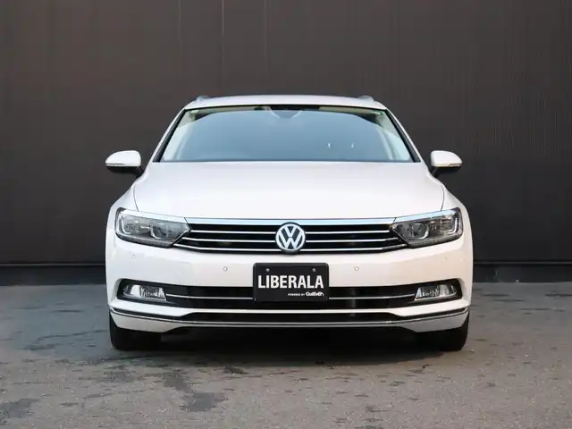 フォルクスワーゲン パサート ヴァリアント TDI エレガンス 静岡県 2020(令2)年 5.5万km パール 純正ナビ/Apple Carplay/バックカメラ/ACC/LKA/BSM/ハーフレザーシート/前席シートヒーター/全方位ドラレコ/パドルシフト/LEDヘッドライト/ETC2.0