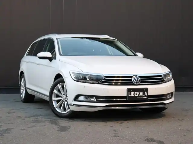 フォルクスワーゲン パサート ヴァリアント TDI エレガンス 静岡県 2020(令2)年 5.5万km パール 純正ナビ/Apple Carplay/バックカメラ/ACC/LKA/BSM/ハーフレザーシート/前席シートヒーター/全方位ドラレコ/パドルシフト/LEDヘッドライト/ETC2.0