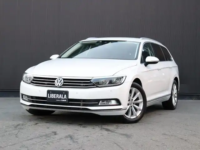 フォルクスワーゲン パサート ヴァリアント TDI エレガンス 静岡県 2020(令2)年 5.5万km パール 純正ナビ/Apple Carplay/バックカメラ/ACC/LKA/BSM/ハーフレザーシート/前席シートヒーター/全方位ドラレコ/パドルシフト/LEDヘッドライト/ETC2.0