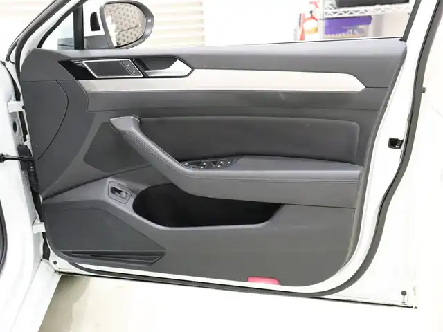 フォルクスワーゲン パサート ヴァリアント TDI エレガンス 静岡県 2020(令2)年 5.5万km パール 純正ナビ/Apple Carplay/バックカメラ/ACC/LKA/BSM/ハーフレザーシート/前席シートヒーター/全方位ドラレコ/パドルシフト/LEDヘッドライト/ETC2.0