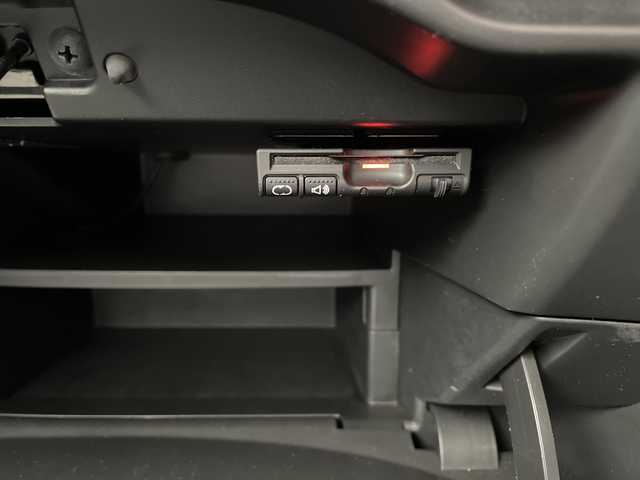 日産 ノート e－パワー ニスモ 愛知県 2017(平29)年 5.4万km ダークメタルグレー 純正ナビ/純正アルミホイール/LEDヘッドライト/オートライト/ETC/衝突軽減システム/フルセグ/CD DVD/Bluetooth/ステアリングスイッチ/スマートキー/プッシュスタート