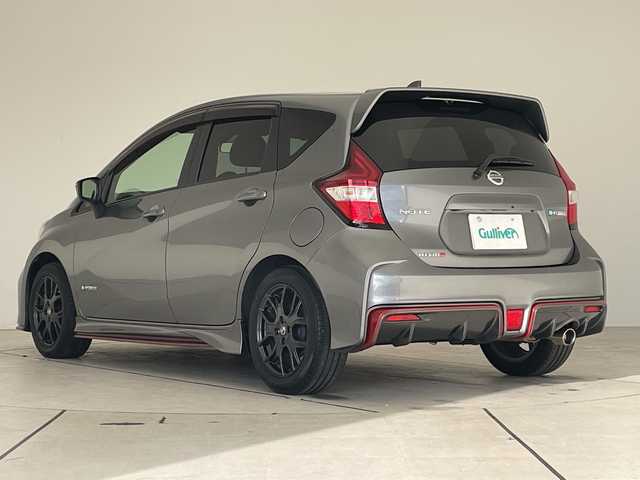 日産 ノート e－パワー ニスモ 愛知県 2017(平29)年 5.4万km ダークメタルグレー 純正ナビ/純正アルミホイール/LEDヘッドライト/オートライト/ETC/衝突軽減システム/フルセグ/CD DVD/Bluetooth/ステアリングスイッチ/スマートキー/プッシュスタート