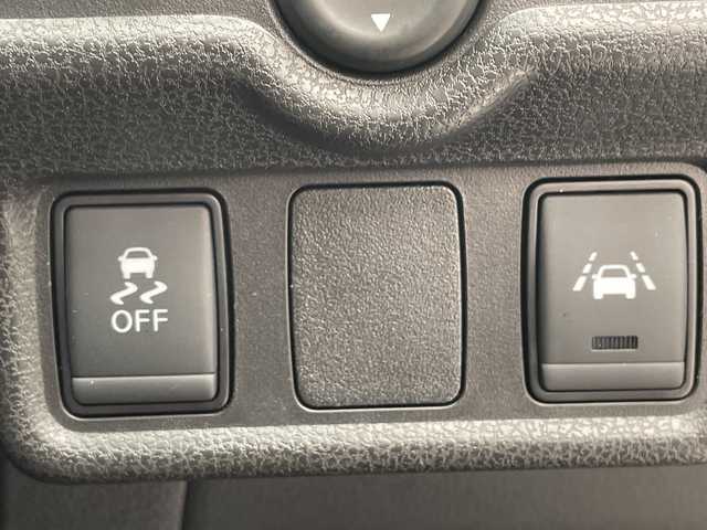 日産 ノート e－パワー ニスモ 愛知県 2017(平29)年 5.4万km ダークメタルグレー 純正ナビ/純正アルミホイール/LEDヘッドライト/オートライト/ETC/衝突軽減システム/フルセグ/CD DVD/Bluetooth/ステアリングスイッチ/スマートキー/プッシュスタート