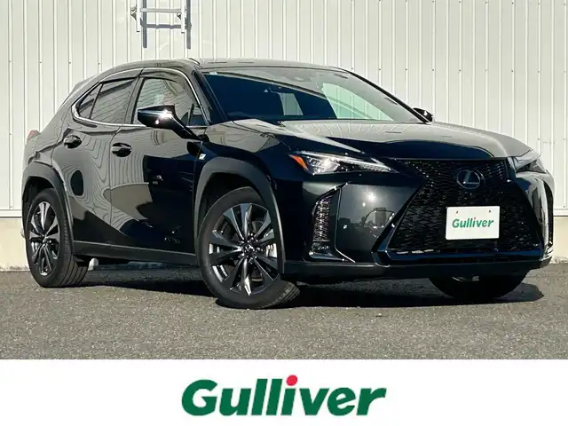 レクサス ＵＸ 250h Fスポーツ 熊本県 2023(令5)年 1万km グラファイトブラックガラスフレーク ワンオーナー/純正ナビ/・AM/FM/USB/BT/・フルセグTV/・AppleCarPlay/AndroidAuto/全周囲カメラ/・フロント/サイド/バック/センタートレース/プリクラッシュセーフティシステム/ブラインドスポットモニター/パーキングサポートアラート/ヘッドアップディスプレイ/レーダークルーズコントロール/オートマチックハイビーム/前後コーナーセンサー/アクティブサウンドコントロール/革巻きステアリング/・ステアリングリモコン/・ステアリングヒーター/・パドルシフト/レザーシート/・D/N席シートヒーター/・D/N席エアシート/・D/N席パワーシート/・D席シートメモリー/オートライト/・LEDライト/・フォグランプ/ドライブレコーダー（HDR362GW）/パワーバックドア/電動格納ミラー/・ウィンカーミラー/純正フロアマット/純正アルミホイール/トノカバー/スマートキー/・スペアキー/・カードキー