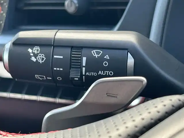 レクサス ＵＸ 250h Fスポーツ 熊本県 2023(令5)年 1万km グラファイトブラックガラスフレーク ワンオーナー/純正ナビ/・AM/FM/USB/BT/・フルセグTV/・AppleCarPlay/AndroidAuto/全周囲カメラ/・フロント/サイド/バック/センタートレース/プリクラッシュセーフティシステム/ブラインドスポットモニター/パーキングサポートアラート/ヘッドアップディスプレイ/レーダークルーズコントロール/オートマチックハイビーム/前後コーナーセンサー/アクティブサウンドコントロール/革巻きステアリング/・ステアリングリモコン/・ステアリングヒーター/・パドルシフト/レザーシート/・D/N席シートヒーター/・D/N席エアシート/・D/N席パワーシート/・D席シートメモリー/オートライト/・LEDライト/・フォグランプ/ドライブレコーダー（HDR362GW）/パワーバックドア/電動格納ミラー/・ウィンカーミラー/純正フロアマット/純正アルミホイール/トノカバー/スマートキー/・スペアキー/・カードキー