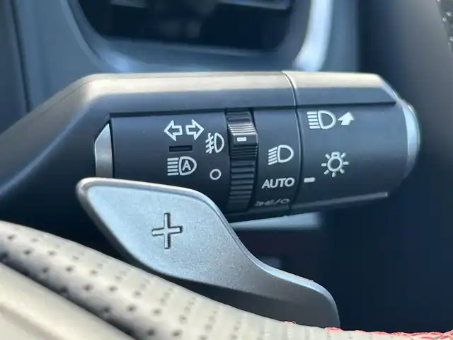 レクサス ＵＸ 250h Fスポーツ 熊本県 2023(令5)年 1万km グラファイトブラックガラスフレーク ワンオーナー/純正ナビ/・AM/FM/USB/BT/・フルセグTV/・AppleCarPlay/AndroidAuto/全周囲カメラ/・フロント/サイド/バック/センタートレース/プリクラッシュセーフティシステム/ブラインドスポットモニター/パーキングサポートアラート/ヘッドアップディスプレイ/レーダークルーズコントロール/オートマチックハイビーム/前後コーナーセンサー/アクティブサウンドコントロール/革巻きステアリング/・ステアリングリモコン/・ステアリングヒーター/・パドルシフト/レザーシート/・D/N席シートヒーター/・D/N席エアシート/・D/N席パワーシート/・D席シートメモリー/オートライト/・LEDライト/・フォグランプ/ドライブレコーダー（HDR362GW）/パワーバックドア/電動格納ミラー/・ウィンカーミラー/純正フロアマット/純正アルミホイール/トノカバー/スマートキー/・スペアキー/・カードキー