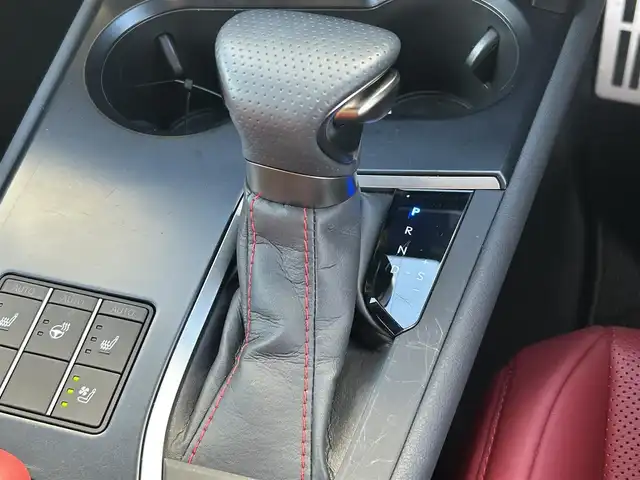 レクサス ＵＸ 250h Fスポーツ 熊本県 2023(令5)年 1万km グラファイトブラックガラスフレーク ワンオーナー/純正ナビ/・AM/FM/USB/BT/・フルセグTV/・AppleCarPlay/AndroidAuto/全周囲カメラ/・フロント/サイド/バック/センタートレース/プリクラッシュセーフティシステム/ブラインドスポットモニター/パーキングサポートアラート/ヘッドアップディスプレイ/レーダークルーズコントロール/オートマチックハイビーム/前後コーナーセンサー/アクティブサウンドコントロール/革巻きステアリング/・ステアリングリモコン/・ステアリングヒーター/・パドルシフト/レザーシート/・D/N席シートヒーター/・D/N席エアシート/・D/N席パワーシート/・D席シートメモリー/オートライト/・LEDライト/・フォグランプ/ドライブレコーダー（HDR362GW）/パワーバックドア/電動格納ミラー/・ウィンカーミラー/純正フロアマット/純正アルミホイール/トノカバー/スマートキー/・スペアキー/・カードキー