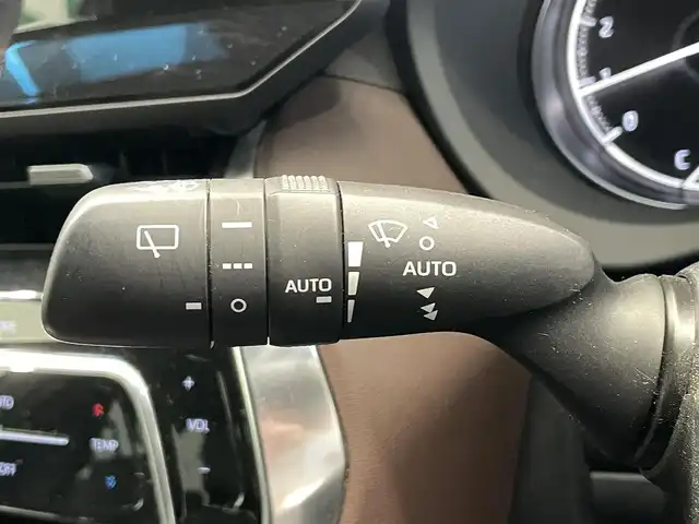 トヨタ ハリアー Z レザーパッケージ 鹿児島県 2020(令2)年 3.3万km ホワイトパールクリスタルシャイン 禁煙車/純正ディスプレイオーディオ/　（Bluetooth/フルセグTV/Applecarplay/Androidauto）/パノラミックビューモニター/ビルトインETC2.0/トヨタセーフティセンス/・プリクラッシュセーフティ/・レーントレーシングアシスト/・アダプティブクルーズコントロール/・ブラインドスポットモニター/・リアクロストラフィックアラート/・ロードサインアシスト/前席シートヒーター/ベンチレーション/運転席メモリーシート/デジタルインナーミラー/ステアリングヒーター/電動パーキング/ブレーキホールド