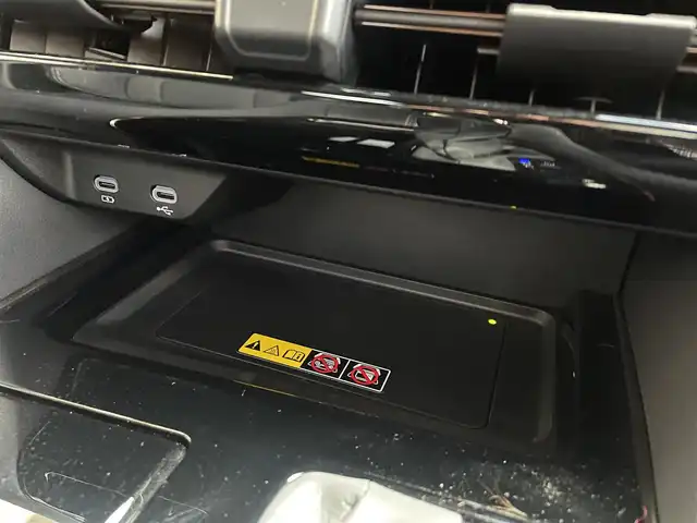 トヨタ アルファード Z 大阪府 2023(令5)年 0.4万km ブラック モデリスタエアロ/左右独立ムーンルーフ/トヨタチームメイト/・アドバンスパーク/・パーキングサポートブレーキ/・アドバンスドドライブ/・緊急時操舵支援/・フロントトラフィックアラート/・レーンチェンジアシスト/デジタルインナーミラー/カラーヘッドアップディスプレイ/・タッチトレーサーオペレーション/純正14インチナビ/パノラミックビューモニター/トヨタセーフティーセンス/・プリクラッシュセーフティー/・レーントレーシングアシスト/・レーダークルーズコントロール/・アダプティブハイビームシステム/・ロードサインアシスト/・ドライバー異常時対応システム/・発進遅れ警告/ブラインドスポットモニター/D/N/二列目パワーシート/D席メモリシート/D/N/二列目シートヒーター/D/N/二列目エアシート/ステアリングヒーター/電動リアゲート/LEDヘッドライト/トヨタ19インチアルミホイール/保証書/取扱説明書/記録簿/R5年