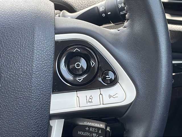 トヨタ プリウス Sセーフティプラス 三重県 2018(平30)年 4.5万km アティチュードブラックマイカ 9型フロートナビ/フルセグTV/Bluetooth/LEDヘッドライト/パーキングアシスト/オートハイビーム/セーフティセンス/ETC/電動格納ミラー/ステアリングリモコン/禁煙車