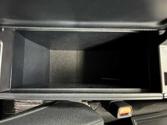 トヨタ プリウス Sセーフティプラス 鹿児島県 2018(平30)年 4.5万km アティチュードブラックマイカ 9型フロートナビ/フルセグTV/Bluetooth/追従型クルーズコントロール/前後コーナーセンサー/LEDヘッドライト/パーキングアシスト/オートハイビーム/セーフティセンス/ETC/電動格納ミラー/ステアリングリモコン/禁煙