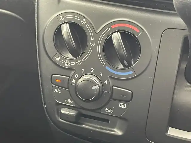 スズキ ソリオ G 滋賀県 2017(平29)年 7.1万km ネオンブルーM 純正ナビ/【Bluetooth/CD/DVD/FM/AM】/バックカメラ/片側パワースライドドア/ETC/前後ドライブレコーダー/シートヒーター/前後コーナーセンサー/プッシュスタート/スマートキー/社外フロアマット