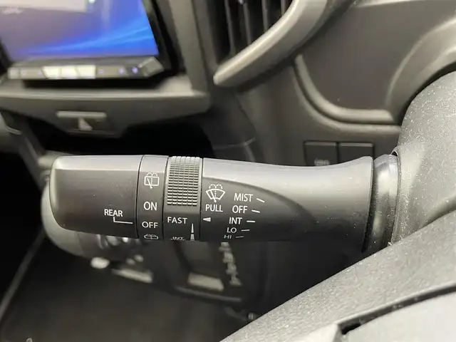 スズキ ソリオ G 滋賀県 2017(平29)年 7.1万km ネオンブルーM 純正ナビ/【Bluetooth/CD/DVD/FM/AM】/バックカメラ/片側パワースライドドア/ETC/前後ドライブレコーダー/シートヒーター/前後コーナーセンサー/プッシュスタート/スマートキー/社外フロアマット
