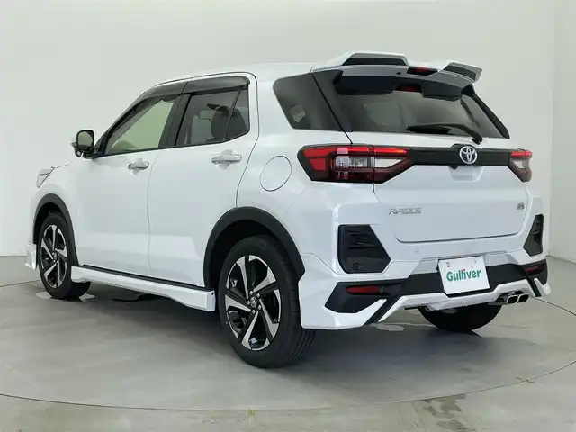 トヨタ ライズ Z 富山県 2025(令7)年 0.1万km シャイニングホワイトパール ワンオーナー/純正DA（AM/FM/USB/BT/AppleCarplay）/バックカメラ/TRDフロント/サイド/リア/リアアンダースポイラー/プリクラッシュセーフティ/レーダークルーズコントロール/レーンキープアシスト/アダプティブハイビーム/LEDヘッドライト/クリアランスソナー/ビルトインETC/前席シートヒーター/スマートキー×２/プッシュスタート/取扱説明書/保証書