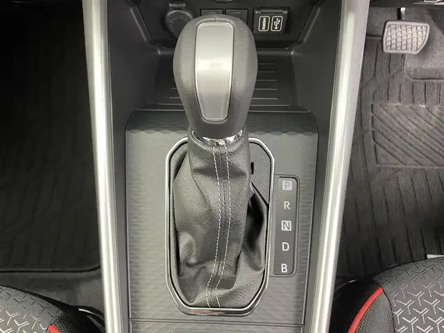 トヨタ ライズ Z 富山県 2025(令7)年 0.1万km シャイニングホワイトパール ワンオーナー/純正DA（AM/FM/USB/BT/AppleCarplay）/バックカメラ/TRDフロント/サイド/リア/リアアンダースポイラー/プリクラッシュセーフティ/レーダークルーズコントロール/レーンキープアシスト/アダプティブハイビーム/LEDヘッドライト/クリアランスソナー/ビルトインETC/前席シートヒーター/スマートキー×２/プッシュスタート/取扱説明書/保証書