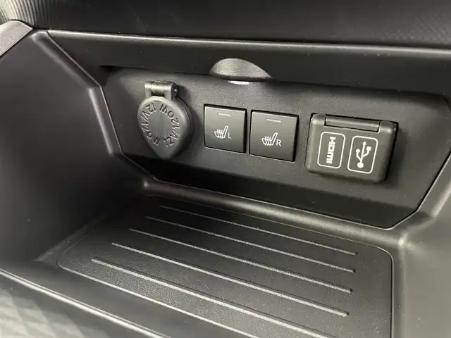 トヨタ ライズ Z 富山県 2025(令7)年 0.1万km シャイニングホワイトパール ワンオーナー/純正DA（AM/FM/USB/BT/AppleCarplay）/バックカメラ/TRDフロント/サイド/リア/リアアンダースポイラー/プリクラッシュセーフティ/レーダークルーズコントロール/レーンキープアシスト/アダプティブハイビーム/LEDヘッドライト/クリアランスソナー/ビルトインETC/前席シートヒーター/スマートキー×２/プッシュスタート/取扱説明書/保証書