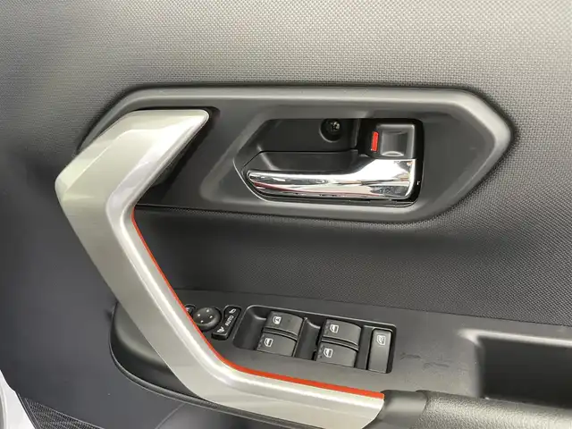 トヨタ ライズ Z 富山県 2025(令7)年 0.1万km シャイニングホワイトパール ワンオーナー/純正DA（AM/FM/USB/BT/AppleCarplay）/バックカメラ/TRDフロント/サイド/リア/リアアンダースポイラー/プリクラッシュセーフティ/レーダークルーズコントロール/レーンキープアシスト/アダプティブハイビーム/LEDヘッドライト/クリアランスソナー/ビルトインETC/前席シートヒーター/スマートキー×２/プッシュスタート/取扱説明書/保証書