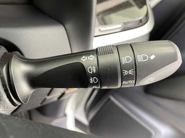 トヨタ アルファード S Aパッケージ 長野県 2017(平29)年 4.5万km ホワイトパールクリスタルシャイン 4WD/純正ナビ/バックカメラ/Bluetooth/CD/DVD/フルセグTV/ETC/TVキャンセラー/衝突被害軽減システム/横滑り防止装置/クルーズコントロール（追従走行無し）/前後コーナーセンサー/MTモード付きAT/両側パワースライドドア/ウォークスルー/オットマン/3列シート/LEDヘッドライト/オートライト/フォグランプ/純正フロアマット/純正18インチアルミホイール/スマートキー