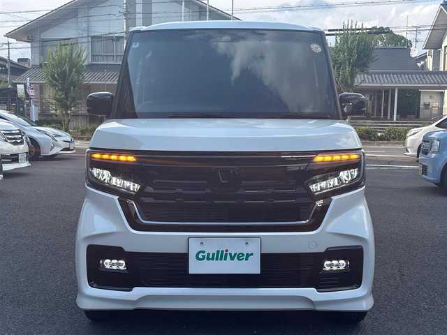 ホンダ Ｎ ＢＯＸ カスタム L スタイル+ブラック 静岡県 2022(令4)年 3.2万km プラチナホワイトパール  ワンオーナー/ 車検R9.4.13/ ギャザーズ8インチインターナビ/ フルセグ　バックカメラ/ BTオーディオ　SD REC/ DVD CD再生/ USBポート/ ビルトインETC/ ホンダセンシング/●誤発進抑制機能/●歩行者事故低減ステアリング/●路外逸脱抑制機能/●渋滞追従機能付アダプティブクルーズコントロール（ACC）/●車線維持支援システム（LKAS）/●先行車発進お知らせ機能/●標識認識機能/●後方誤発進抑制機能/●オートハイビーム/ 両側パワースライドドア/ 前席シートバックテーブル/ 純正14インチアルミ/ ホンダスマートキー/ エンジンプッシュスタート/ サイドカーテンエアバッグ/ 運転席+助手席シートヒーター/ 保証書　取説　あり