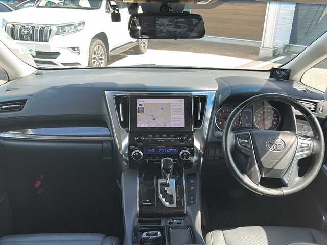 トヨタ ヴェルファイア Z Gエディション 佐賀県 2020(令2)年 5.1万km ブラック 純正ナビ/Bluetooth/CD/DVD/USB/フルセグTV/ワンオーナー/バックモニター/サンルーフ/純正フリップダウンモニター/トヨタセーフティセンス/・追従機能付きクルーズコントロール/・レーンキープアシスト/・衝突軽減システム/・クリアランスソナー/・ロードサインアシスト/・ブラインドスポットモニター/デジタルインナーミラー/シートメモリ/パワーシート/前後ドライブレコーダー/前席シートヒーター/エアシート/ステアリングヒーター/ETC/スペアキー/保証書/取扱説明書/点検記録簿