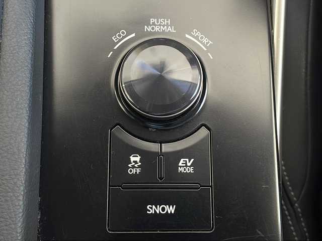 レクサス ＩＳ 300h 福島県 2014(平26)年 7万km ホワイトパールクリスタルシャイン １オーナー　メーカーナビ　ハーフレザーシート　フルセグＴＶ　バックカメラ　クルーズコントロール　シートヒーター　パドルシフト　ビルトインＥＴＣ　クリアランスソナー　純正アルミホイール　ＬＥＤヘッドライ