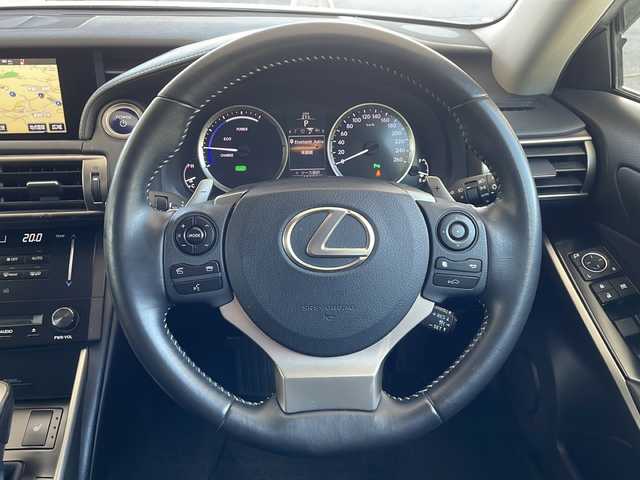 レクサス ＩＳ 300h 福島県 2014(平26)年 7万km ホワイトパールクリスタルシャイン １オーナー　メーカーナビ　ハーフレザーシート　フルセグＴＶ　バックカメラ　クルーズコントロール　シートヒーター　パドルシフト　ビルトインＥＴＣ　クリアランスソナー　純正アルミホイール　ＬＥＤヘッドライ