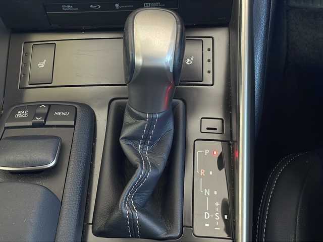 レクサス ＩＳ 300h 福島県 2014(平26)年 7万km ホワイトパールクリスタルシャイン １オーナー　メーカーナビ　ハーフレザーシート　フルセグＴＶ　バックカメラ　クルーズコントロール　シートヒーター　パドルシフト　ビルトインＥＴＣ　クリアランスソナー　純正アルミホイール　ＬＥＤヘッドライ