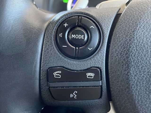 レクサス ＩＳ 300h 福島県 2014(平26)年 7万km ホワイトパールクリスタルシャイン １オーナー　メーカーナビ　ハーフレザーシート　フルセグＴＶ　バックカメラ　クルーズコントロール　シートヒーター　パドルシフト　ビルトインＥＴＣ　クリアランスソナー　純正アルミホイール　ＬＥＤヘッドライ