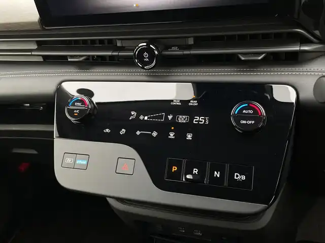 日産 セレナ e－パワー ハイウェイS V 90周年記念車 千葉県 2024(令6)年 0.3万km インペリアルアンバーP 純正12.3インチナビ/プロパイロット/アラウンドビューモニター/衝突被害軽減システム/車線逸脱警報/クルーズコントロール/レザーシート/両側パワースライドドア/横滑り防止装置/ETC/ドライブレコーダー/LEDヘッドライト/フォグランプ/オートライト/ウィンカーミラー/電動格納ミラー/純正16インチAW/シートリフター/ステアリングヒーター/禁煙車/ブラインドスポットモニター/SOSコールボタン/プッシュスタート/スマートキー/フロアマット/ドアバイザー