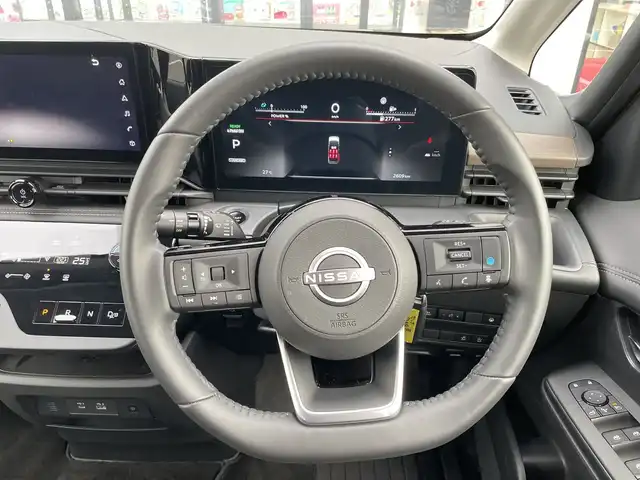 日産 セレナ e－パワー ハイウェイS V 90周年記念車 千葉県 2024(令6)年 0.3万km インペリアルアンバーP 純正12.3インチナビ/プロパイロット/アラウンドビューモニター/衝突被害軽減システム/車線逸脱警報/クルーズコントロール/レザーシート/両側パワースライドドア/横滑り防止装置/ETC/ドライブレコーダー/LEDヘッドライト/フォグランプ/オートライト/ウィンカーミラー/電動格納ミラー/純正16インチAW/シートリフター/ステアリングヒーター/禁煙車/ブラインドスポットモニター/SOSコールボタン/プッシュスタート/スマートキー/フロアマット/ドアバイザー