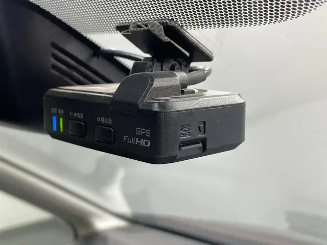 日産 セレナ e－パワー XV 愛知県 2018(平30)年 11.2万km マルーンレッド 純正９インチナビ　/（SD/FM/AM/FM/CD/DVD/Blu-ray/フルセグTV/Bluetooth/AUX）/プロパイロット　/衝突軽減ブレーキ　/両側電動スライドドア　/アラウンドビューモニター　/ＥＴＣ　/シートヒーター　/ＬＥＤヘッドライト/デジタルインナーミラー　/ステアリングヒーター　/ドライブレコーダー/サンシェード/コーナーセンサー/横揺れ防止装置/レーンキープアシスト/プッシュスタート/スマートキー/スペアキー/ミュージックサーバー/ミュージックプレイヤー接続/純正15インチアルミホイール/オートライト