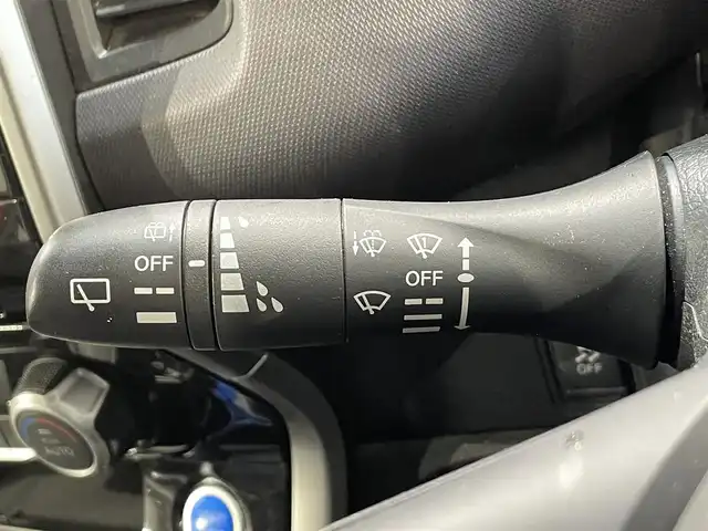 日産 セレナ e－パワー XV 愛知県 2018(平30)年 11.2万km マルーンレッド 純正９インチナビ　/（SD/FM/AM/FM/CD/DVD/Blu-ray/フルセグTV/Bluetooth/AUX）/プロパイロット　/衝突軽減ブレーキ　/両側電動スライドドア　/アラウンドビューモニター　/ＥＴＣ　/シートヒーター　/ＬＥＤヘッドライト/デジタルインナーミラー　/ステアリングヒーター　/ドライブレコーダー/サンシェード/コーナーセンサー/横揺れ防止装置/レーンキープアシスト/プッシュスタート/スマートキー/スペアキー/ミュージックサーバー/ミュージックプレイヤー接続/純正15インチアルミホイール/オートライト