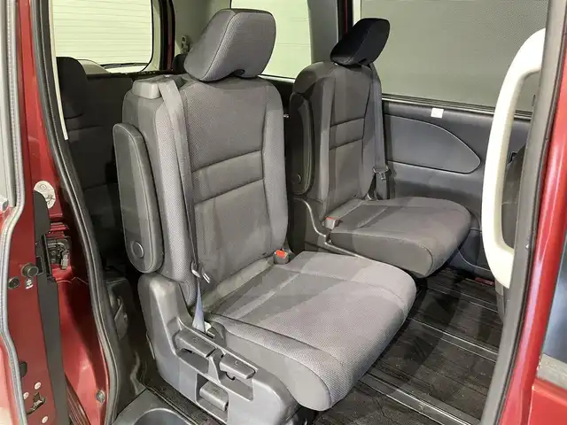 日産 セレナ e－パワー XV 愛知県 2018(平30)年 11.2万km マルーンレッド 純正９インチナビ　/（SD/FM/AM/FM/CD/DVD/Blu-ray/フルセグTV/Bluetooth/AUX）/プロパイロット　/衝突軽減ブレーキ　/両側電動スライドドア　/アラウンドビューモニター　/ＥＴＣ　/シートヒーター　/ＬＥＤヘッドライト/デジタルインナーミラー　/ステアリングヒーター　/ドライブレコーダー/サンシェード/コーナーセンサー/横揺れ防止装置/レーンキープアシスト/プッシュスタート/スマートキー/スペアキー/ミュージックサーバー/ミュージックプレイヤー接続/純正15インチアルミホイール/オートライト