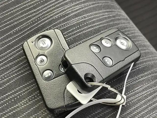 ホンダ フリード G プレミアムエディション 群馬県 2016(平28)年 9.9万km プレミアムスパークルブラックパール 純正７インチナビ　バックカメラ　両側パワースライドドア　クルーズコントロール　オートライト　ハーフレザーシート　ステアリングリモコン　オートエアコン　ビルトインＥＴＣ　スマートキー　スペアキー　禁煙車