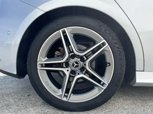 メルセデス・ベンツ Ａ１８０ スタイル AMGライン 東京都 2018(平30)年 3.1万km イリジウムシルバー メーカーナビ／フルセグＴＶ/Ｂカメラ/ＡＣＣ/ＢＳＭ/レーンキープ/ハーフレザー/シートヒーター/パワーシート/ワイヤレス充電/ドライブレコーダー/ＥＴＣ/ＵＳＢ／ＢＴオーディオ/ＡＭＧ１８インチＡＷ