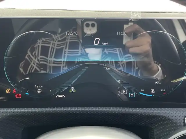 メルセデス・ベンツ Ａ１８０ スタイル AMGライン 東京都 2018(平30)年 3.1万km イリジウムシルバー メーカーナビ／フルセグＴＶ/Ｂカメラ/ＡＣＣ/ＢＳＭ/レーンキープ/ハーフレザー/シートヒーター/パワーシート/ワイヤレス充電/ドライブレコーダー/ＥＴＣ/ＵＳＢ／ＢＴオーディオ/ＡＭＧ１８インチＡＷ