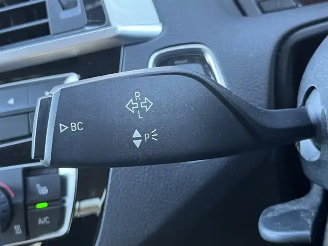 ＢＭＷ １１８ｄ スタイル 静岡県 2018(平30)年 4.7万km ミネラルホワイト サンルーフ/メモリー付きパワーシート/シートヒーター /純正ナビ/(Bluetooth/USB/FM)/ACC/インテリジェントセーフティー/バックカメラ/LEDライト/ハーフレザーシート/純正16インチアルミホイール/スマートキー /ETC