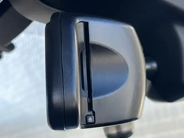 ＢＭＷ １１８ｄ スタイル 静岡県 2018(平30)年 4.7万km ミネラルホワイト サンルーフ/メモリー付きパワーシート/シートヒーター /純正ナビ/(Bluetooth/USB/FM)/ACC/インテリジェントセーフティー/バックカメラ/LEDライト/ハーフレザーシート/純正16インチアルミホイール/スマートキー /ETC