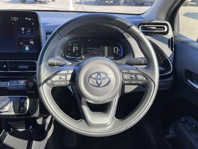 トヨタ アクア G 山口県 2023(令5)年 1.9万km ブラックマイカ 純正ディスプレイオーディオ/・Bluetooth接続/・ナビキッド/アラウンドビューモニター/ビルトインETC/ドライブレコーダー/ワンオーナー/Toyota Safety Sense/・プリクラッシュセーフティ/・レーントレーシングアシスト/・ロードサインアシスト/・レーダークルーズコントロール/・先行車発進お知らせ機能/・ブラインドスポットモニター/・クリアランスソナー/・リヤクロストラフィックアラート/・パーキングサポートブレーキ/・ドライブモードセレクトスイッチ/・オートマチックハイビーム/スマートキー/プッシュスタート/スペアキー1本/USB入力端子/純正フロアマット/ドアバイザー/ウィンカーミラー/１００V電源/取り扱い説明書/保証書