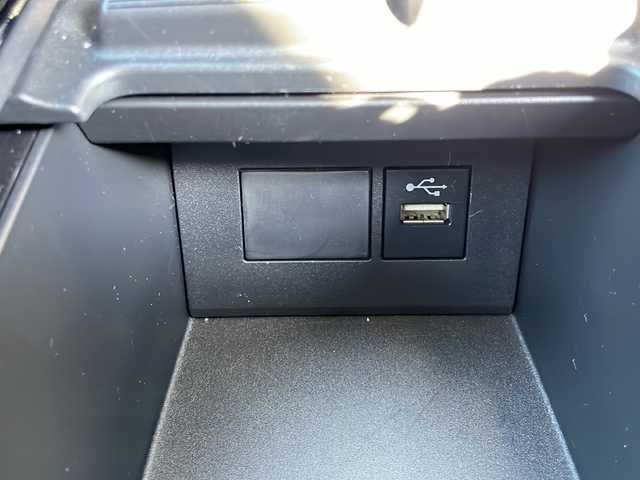 トヨタ アクア G 山口県 2023(令5)年 1.9万km ブラックマイカ 純正ディスプレイオーディオ/・Bluetooth接続/・ナビキッド/アラウンドビューモニター/ビルトインETC/ドライブレコーダー/ワンオーナー/Toyota Safety Sense/・プリクラッシュセーフティ/・レーントレーシングアシスト/・ロードサインアシスト/・レーダークルーズコントロール/・先行車発進お知らせ機能/・ブラインドスポットモニター/・クリアランスソナー/・リヤクロストラフィックアラート/・パーキングサポートブレーキ/・ドライブモードセレクトスイッチ/・オートマチックハイビーム/スマートキー/プッシュスタート/スペアキー1本/USB入力端子/純正フロアマット/ドアバイザー/ウィンカーミラー/１００V電源/取り扱い説明書/保証書