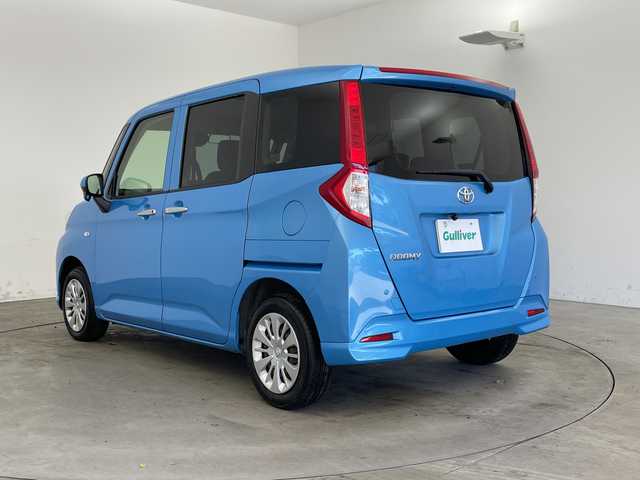 トヨタ ルーミー X S 兵庫県 2017(平29)年 7.1万km ファインブルーマイカメタリック ・社外ナビ/CD/DVD/AM/FM/USB/AUX/・バックカメラ/・スマートアシストII/・衝突回避支援ブレーキ機能/・衝突警報機能（対車両・対歩行者）、/・車線逸脱警報機能/・誤発進抑制制御機能/・後方誤発進抑制制御機能、/・先行車発進お知らせ機能/・片側パワースライドドア/・社外フロアマット/・純正ホイールキャップ/・オートライト/・アイドリングストップ/・スマートキー/・電動格納ミラー/・社外ドライブレコーダー