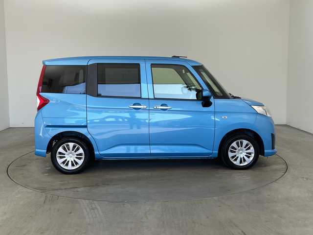 トヨタ ルーミー X S 兵庫県 2017(平29)年 7.1万km ファインブルーマイカメタリック ・社外ナビ/CD/DVD/AM/FM/USB/AUX/・バックカメラ/・スマートアシストII/・衝突回避支援ブレーキ機能/・衝突警報機能（対車両・対歩行者）、/・車線逸脱警報機能/・誤発進抑制制御機能/・後方誤発進抑制制御機能、/・先行車発進お知らせ機能/・片側パワースライドドア/・社外フロアマット/・純正ホイールキャップ/・オートライト/・アイドリングストップ/・スマートキー/・電動格納ミラー/・社外ドライブレコーダー