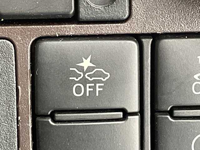 トヨタ ルーミー X S 兵庫県 2017(平29)年 7.1万km ファインブルーマイカメタリック ・社外ナビ/CD/DVD/AM/FM/USB/AUX/・バックカメラ/・スマートアシストII/・衝突回避支援ブレーキ機能/・衝突警報機能（対車両・対歩行者）、/・車線逸脱警報機能/・誤発進抑制制御機能/・後方誤発進抑制制御機能、/・先行車発進お知らせ機能/・片側パワースライドドア/・社外フロアマット/・純正ホイールキャップ/・オートライト/・アイドリングストップ/・スマートキー/・電動格納ミラー/・社外ドライブレコーダー