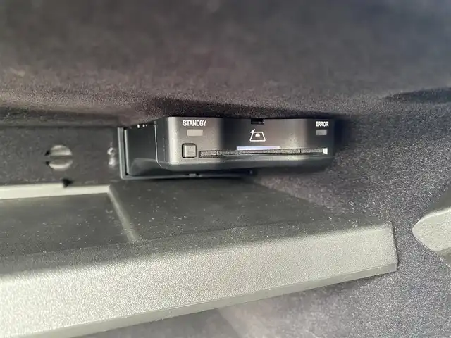 メルセデス・ベンツ Ｍ・ベンツ Ｃ２２０ｄ アバンギャルド　AMGライン 福岡県 2022(令4)年 1.7万km ポーラホワイト ・アダプティブクルーズコントロール/・純正ナビ／Ｂｌｕｅｔｏｏｔｈ／ＵＳＢ/・全方位カメラ/・ハーフレザーシート／シートヒーター/・フルセグ/・ETC/・純正18AW/・LEDライト/・ブラインドスポット/・リアアクスルステアリング/・スペアキー