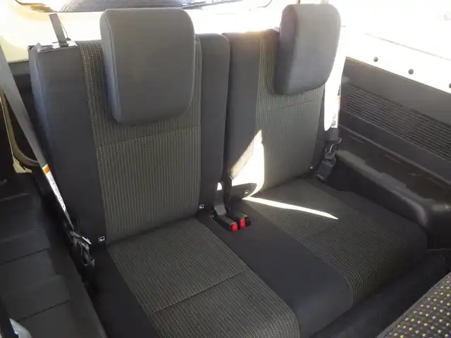 スズキ ジムニー XC 千葉県 2024(令6)年 0.8万km シフォンアイボリーM デュアルセンサーブレーキサポート/前席シートヒーター/革巻きステアリング/ステアリングスイッチ/LEDヘッドライト/フォグライト/ウインカーミラー/リアコーナーセンサー/純正16インチアルミホイル/サイド/カーテンエアバッグ/スマートキー