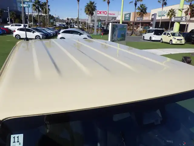 スズキ ジムニー XC 千葉県 2024(令6)年 0.8万km シフォンアイボリーM デュアルセンサーブレーキサポート/前席シートヒーター/革巻きステアリング/ステアリングスイッチ/LEDヘッドライト/フォグライト/ウインカーミラー/リアコーナーセンサー/純正16インチアルミホイル/サイド/カーテンエアバッグ/スマートキー