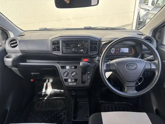 ダイハツ ミラ イース L SAⅢ 茨城県 2022(令4)年 5.2万km ブライトシルバーメタリック 純正カーオーディオ(CK-W70D)/　(AM/FM/CD)/社外(Zeus)LEDヘッドライト/純正フォグランプ/社外フロアマット/パワーステアリング/オートライト/Wエアバック/衝突軽減システム